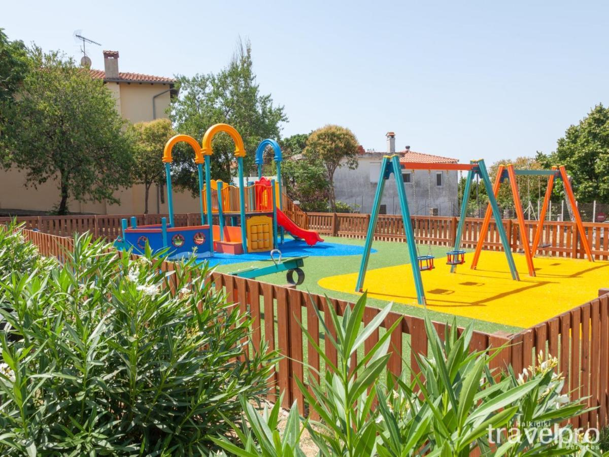 Villa Artemis By Rentalspro - Nikiti Halkidiki Kültér fotó